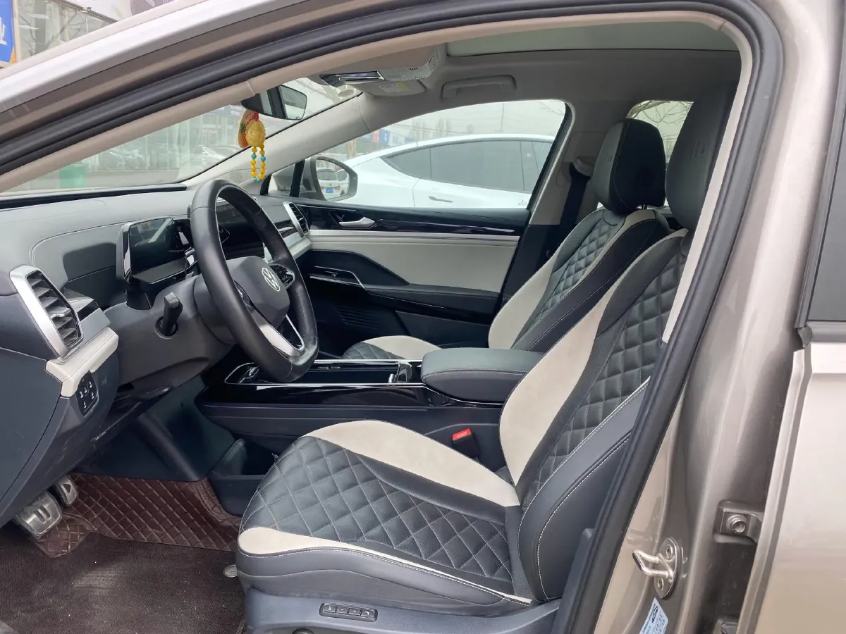 2022 Volkswagen ID.6 Crozz BEV 84.8KWH,autocango,china used car exporter,china ev exporter,chinese used car exporter,chinese used ev exporter