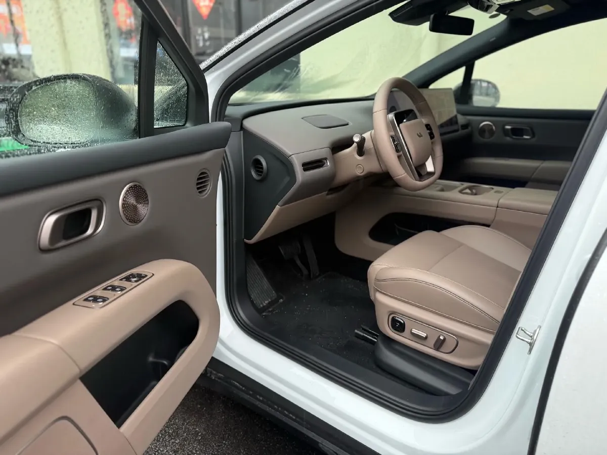 2025 Li i6 BEV,autocango,china used car exporter,china ev exporter,chinese used car exporter,chinese used ev exporter