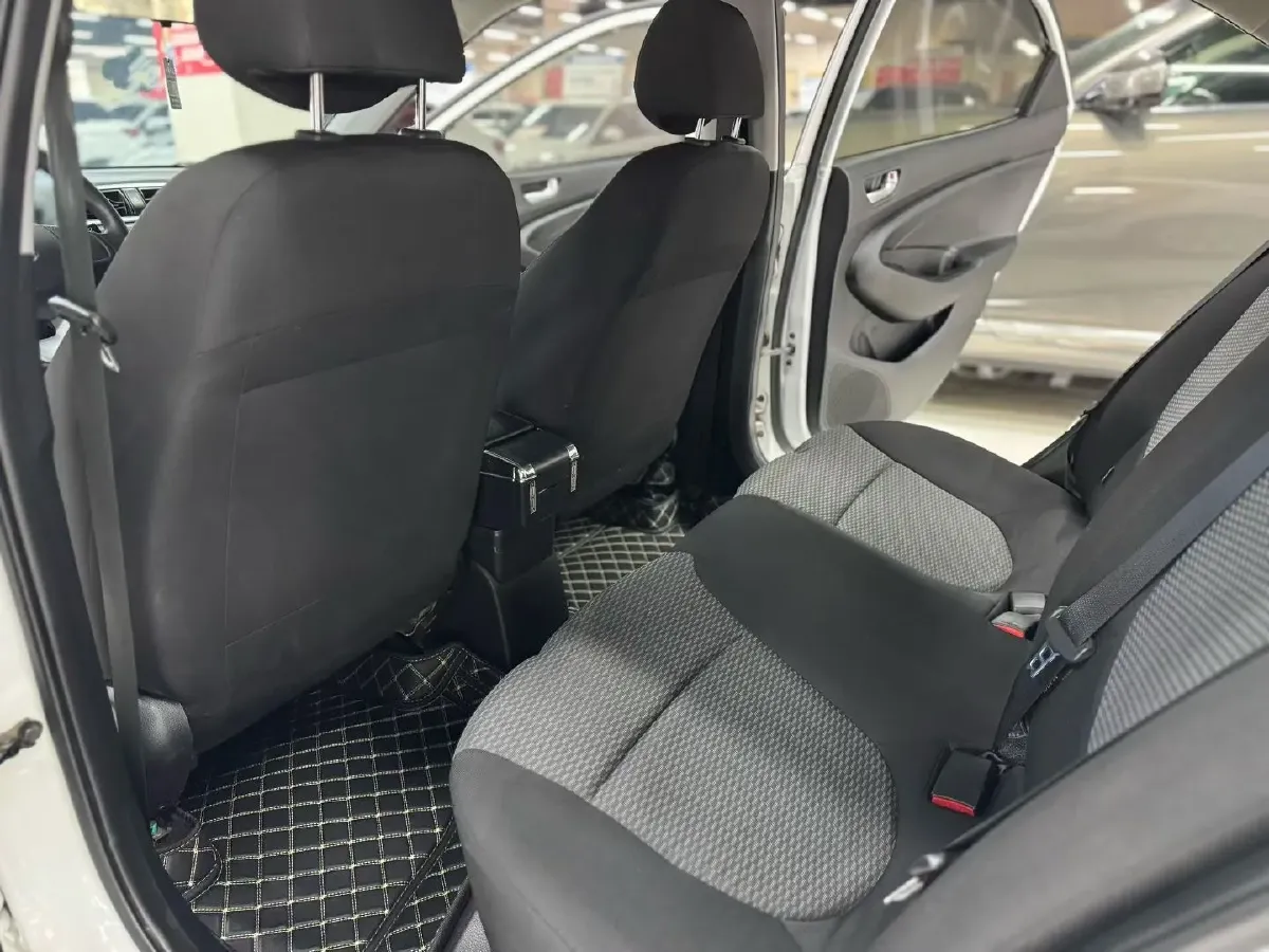 2017 Hyundai Reina 1.4L 95HP L4 5MT,autocango,china used car exporter,china ev exporter,chinese used car exporter,chinese used ev exporter