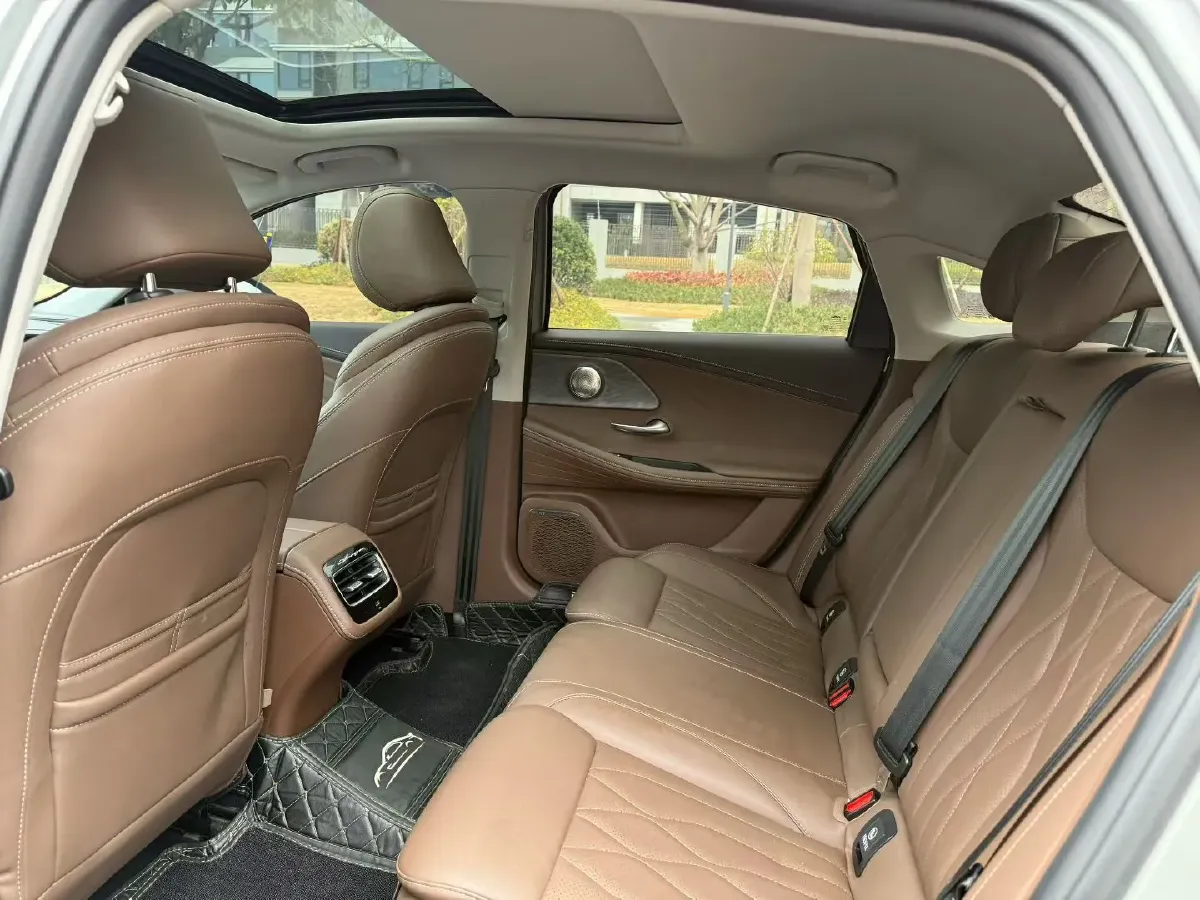 2023 Chery Arrizo 8 2.0T 254HP L4 7DCT,autocango,china used car exporter,china ev exporter,chinese used car exporter,chinese used ev exporter