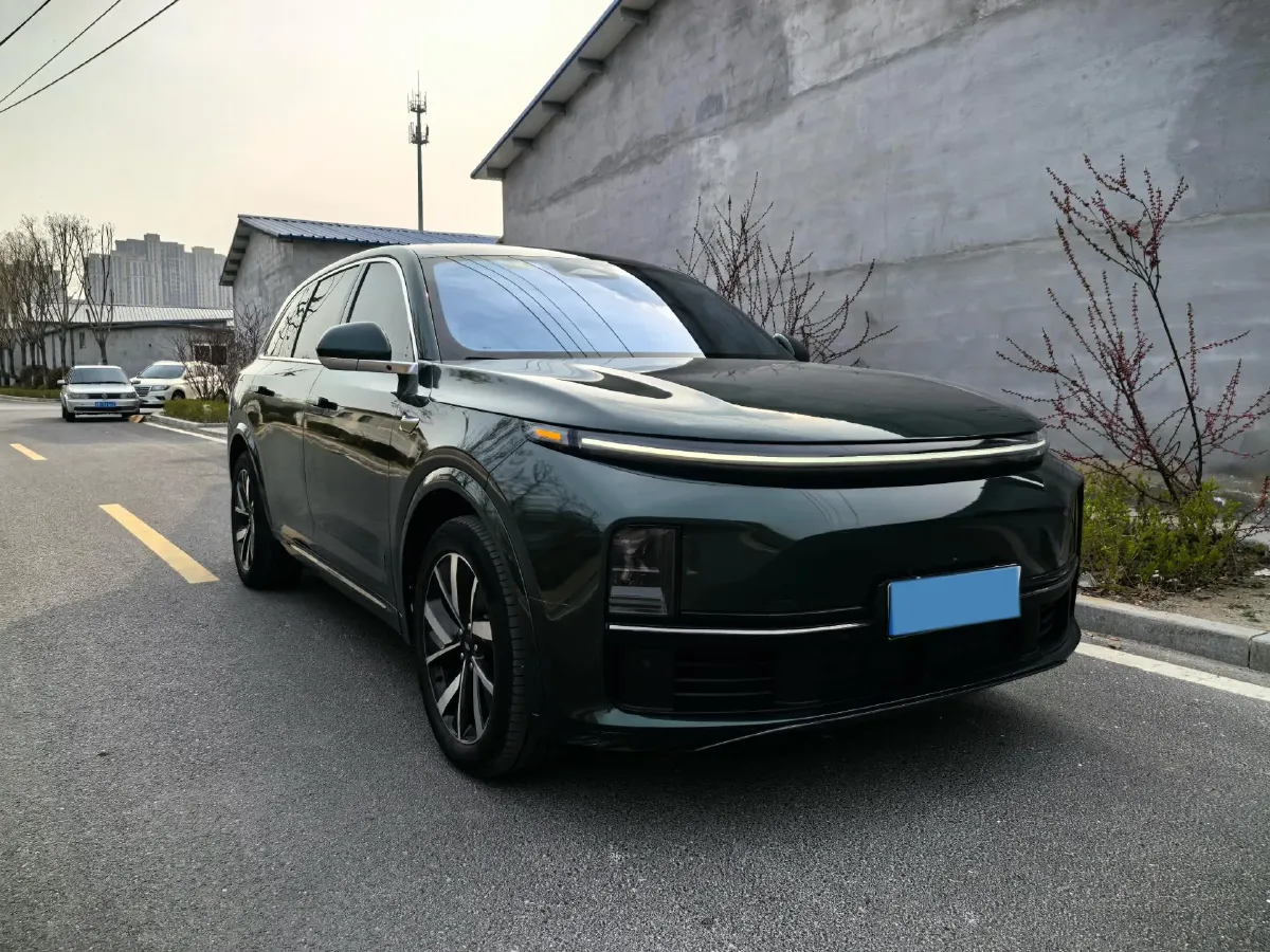 2023 Li L7 Range Extended 154HP REEV 40.9KWH,autocango,china used car exporter,china ev exporter,chinese used car exporter,chinese used ev exporter