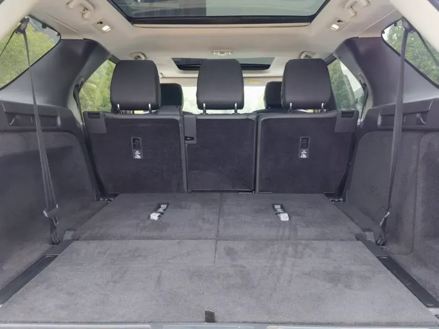 2018 Land Rover Discovery 3.0T 340HP V6 8AT,autocango,china used car exporter,china ev exporter,chinese used car exporter,chinese used ev exporter