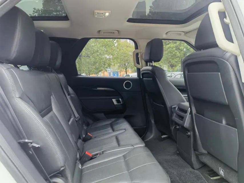 2018 Land Rover Discovery 3.0T 340HP V6 8AT,autocango,china used car exporter,china ev exporter,chinese used car exporter,chinese used ev exporter