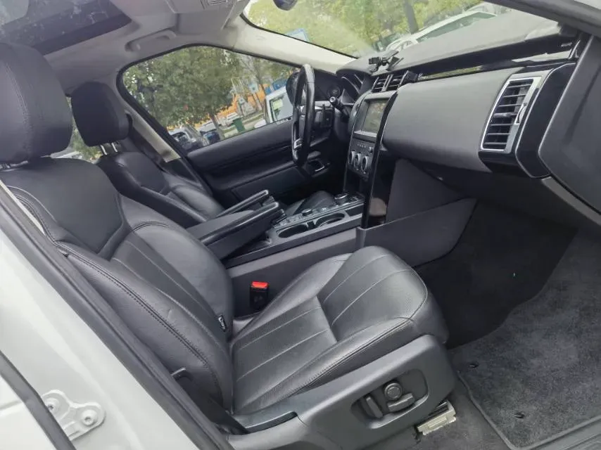 2018 Land Rover Discovery 3.0T 340HP V6 8AT,autocango,china used car exporter,china ev exporter,chinese used car exporter,chinese used ev exporter