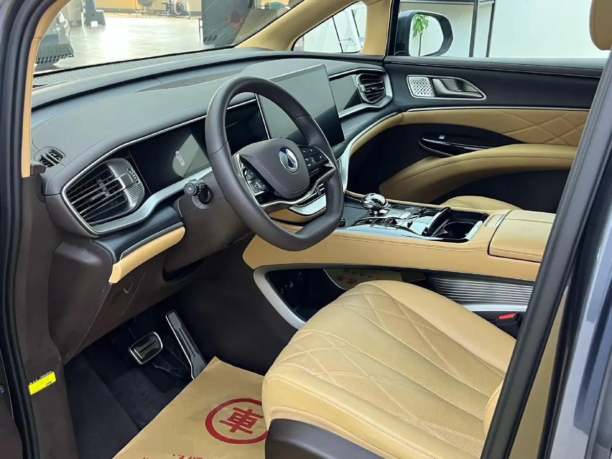 2025 Denza D9 1.5T 156HP L4 E-CVT PHEV 40KWH,autocango,china used car exporter,china ev exporter,chinese used car exporter,chinese used ev exporter