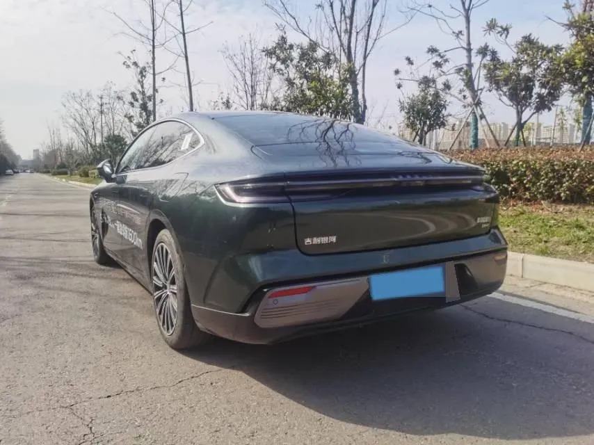 2025 Geely Galaxy Starshine 8 1.5T 163HP L4 3DHT PHEV 27.69KWH,autocango,china used car exporter,china ev exporter,chinese used car exporter,chinese used ev exporter