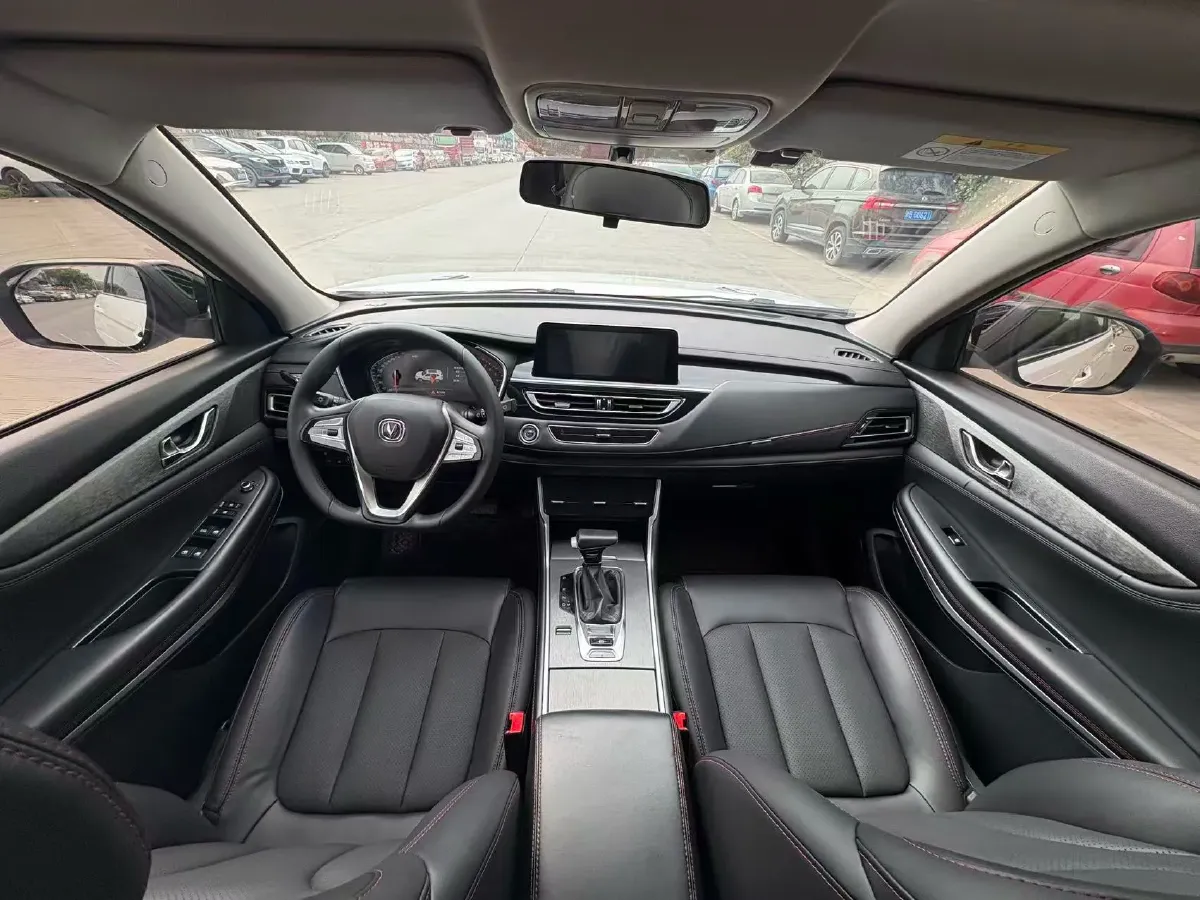 2022 ChangAn CS75 1.5T 180HP L4 7DCT,autocango,china used car exporter,china ev exporter,chinese used car exporter,chinese used ev exporter