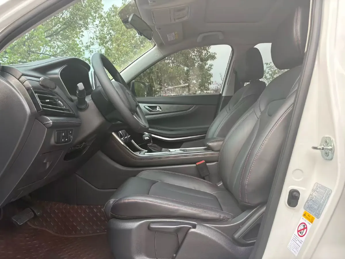 2022 ChangAn CS75 1.5T 180HP L4 7DCT,autocango,china used car exporter,china ev exporter,chinese used car exporter,chinese used ev exporter