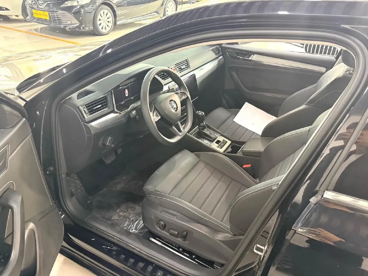 2024 Skoda Superb 1.4T 150HP L4 7DCT,autocango,china used car exporter,china ev exporter,chinese used car exporter,chinese used ev exporter