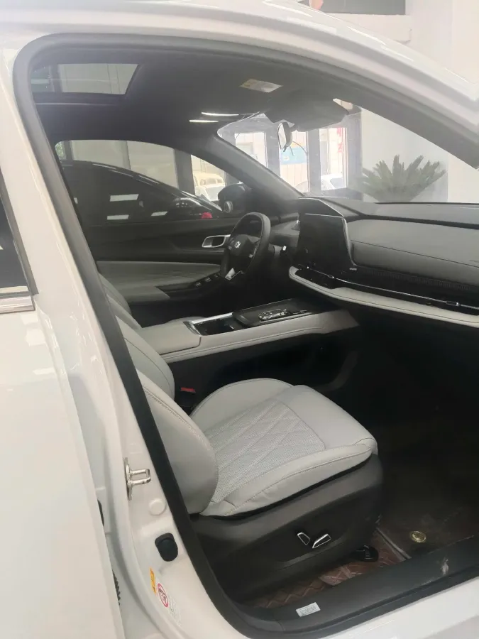 2025 ChangAn QiYuan Q05 Classic 1.5L 98HP L4 E-CVT PHEV 18.4KWH,autocango,china used car exporter,china ev exporter,chinese used car exporter,chinese used ev exporter