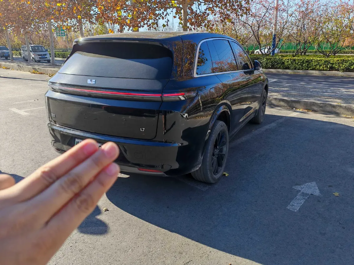 2023 Li L7 Range Extended 154HP REEV 40.9KWH,autocango,china used car exporter,china ev exporter,chinese used car exporter,chinese used ev exporter