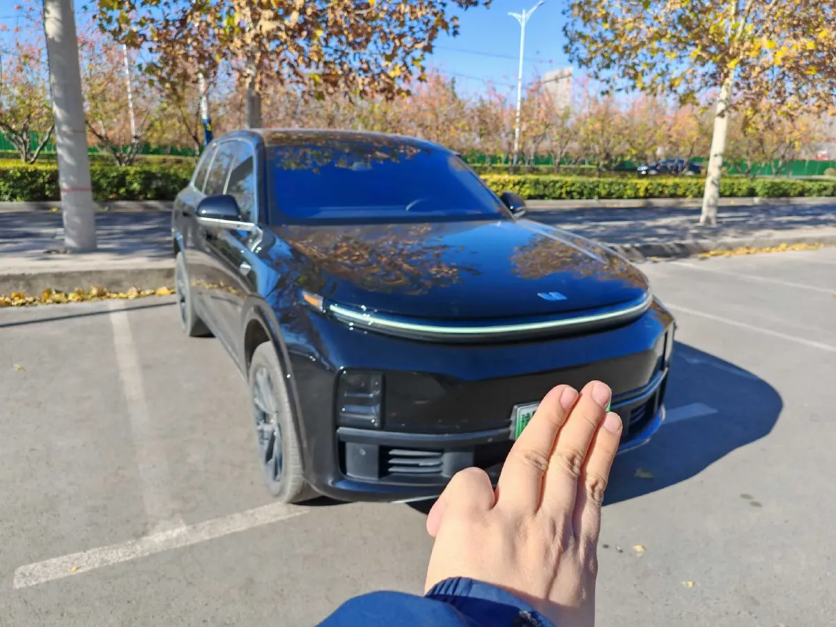 2023 Li L7 Range Extended 154HP REEV 40.9KWH,autocango,china used car exporter,china ev exporter,chinese used car exporter,chinese used ev exporter