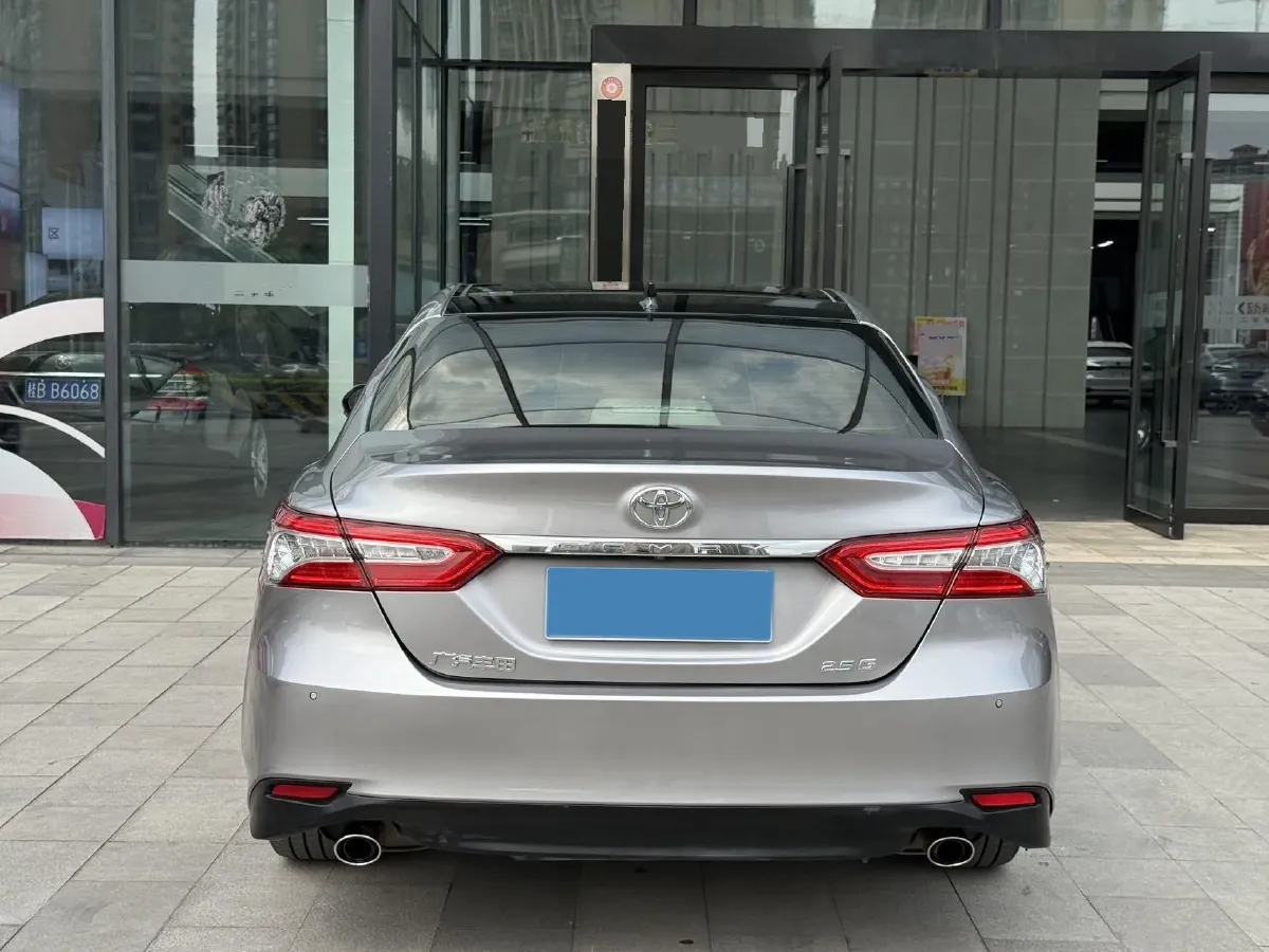 2021 Toyota Camry 2.5L 209HP L4 8AT,autocango,china used car exporter,china ev exporter,chinese used car exporter,chinese used ev exporter