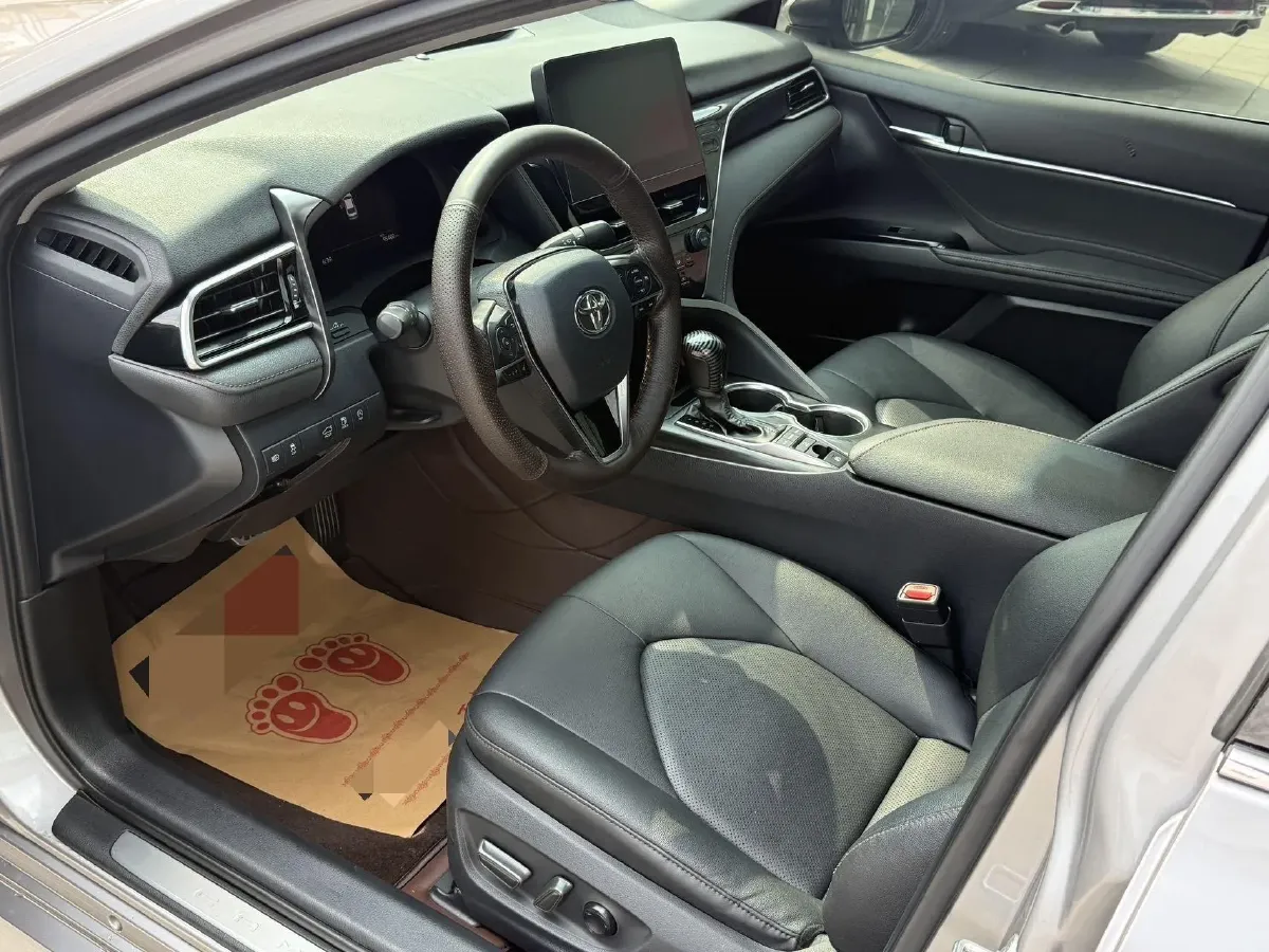 2021 Toyota Camry 2.5L 209HP L4 8AT,autocango,china used car exporter,china ev exporter,chinese used car exporter,chinese used ev exporter