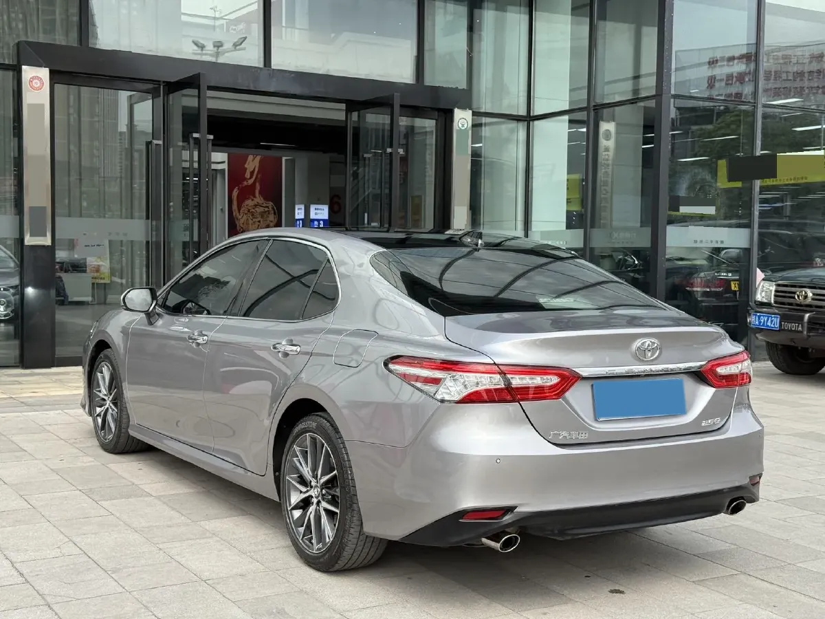 2021 Toyota Camry 2.5L 209HP L4 8AT,autocango,china used car exporter,china ev exporter,chinese used car exporter,chinese used ev exporter