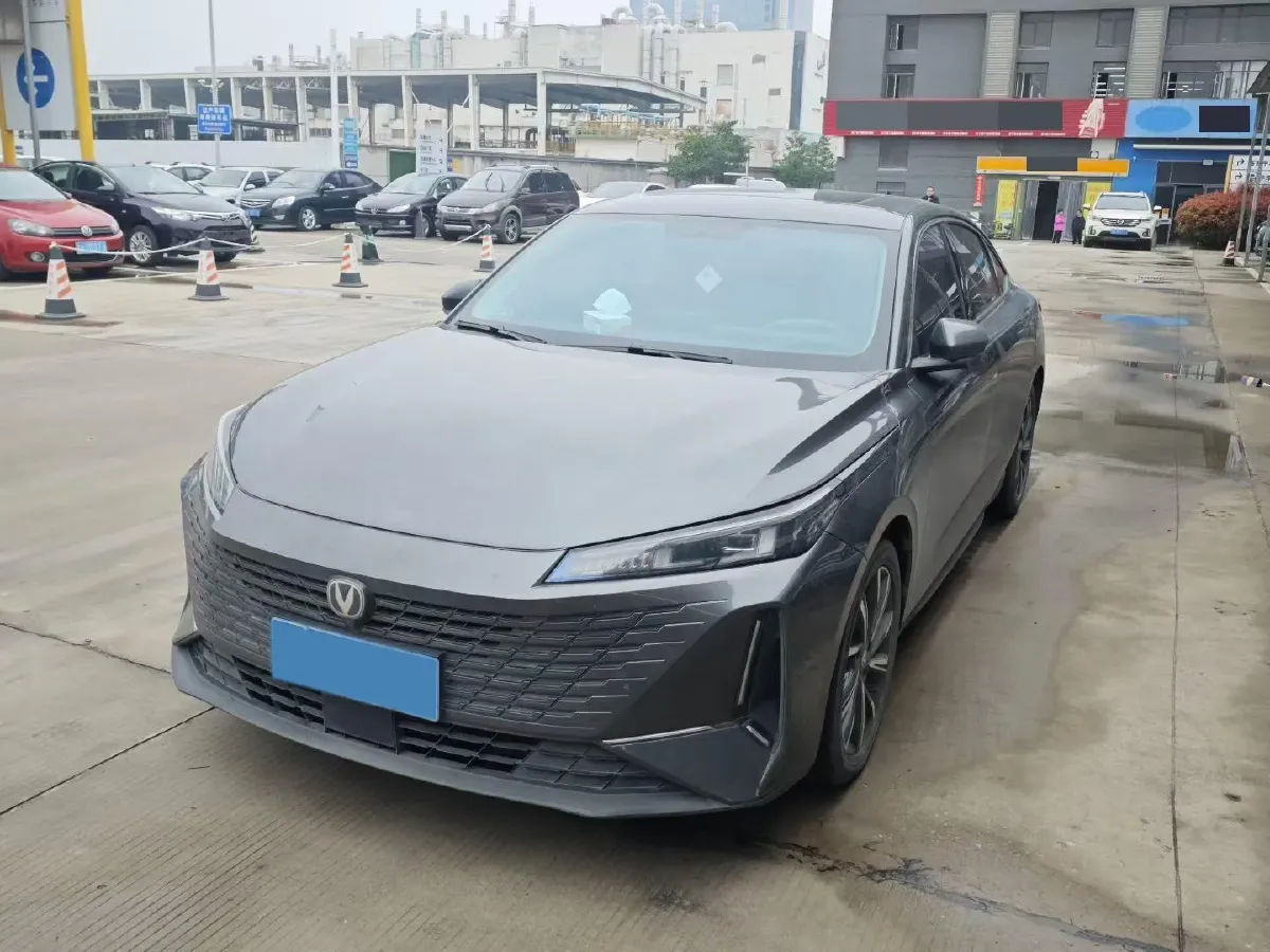2023 ChangAn Oshan Z6 1.5T 188HP L4 7DCT,autocango,china used car exporter,china ev exporter,chinese used car exporter,chinese used ev exporter