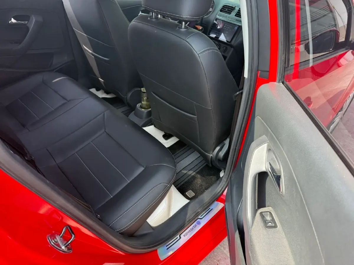 2016 Volkswagen Polo 1.4L 90HP L4 5MT,autocango,china used car exporter,china ev exporter,chinese used car exporter,chinese used ev exporter