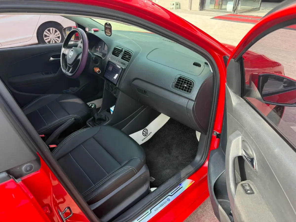 2016 Volkswagen Polo 1.4L 90HP L4 5MT,autocango,china used car exporter,china ev exporter,chinese used car exporter,chinese used ev exporter