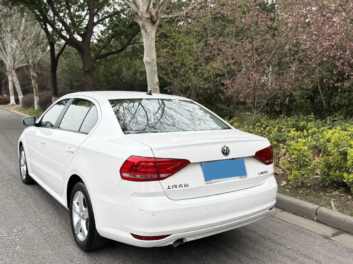 2017 Volkswagen Lavida 1.6L 110HP L4 6AT,autocango,china used car exporter,china ev exporter,chinese used car exporter,chinese used ev exporter