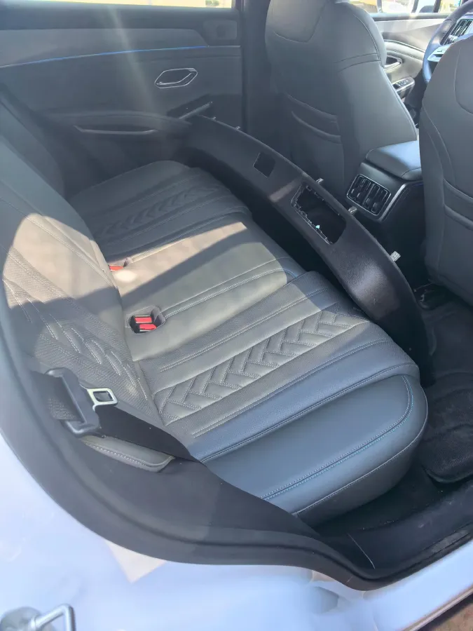 2025 BYD SongL DM-i 1.5L 101HP L4 E-CVT PHEV 26.6KWH,autocango,china used car exporter,china ev exporter,chinese used car exporter,chinese used ev exporter