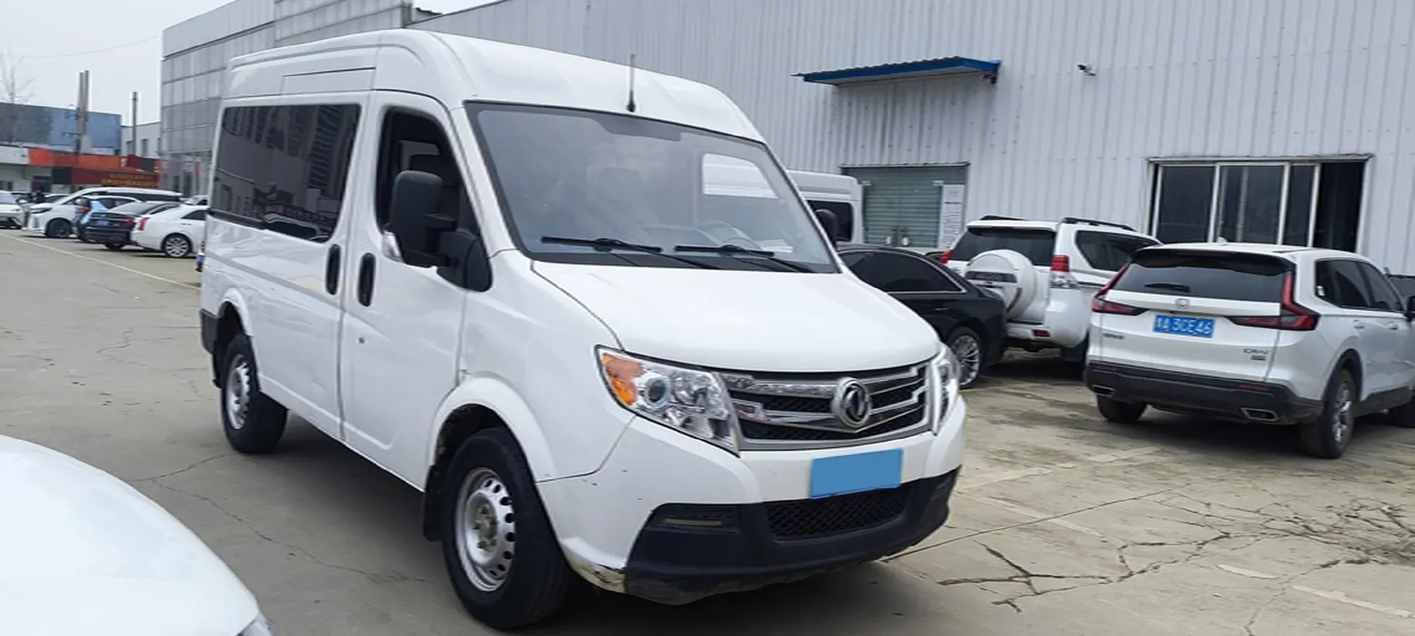 2019 MAXUS XinTu V80 2.5T 136HP L4 6MT,autocango,china used car exporter,china ev exporter,chinese used car exporter,chinese used ev exporter
