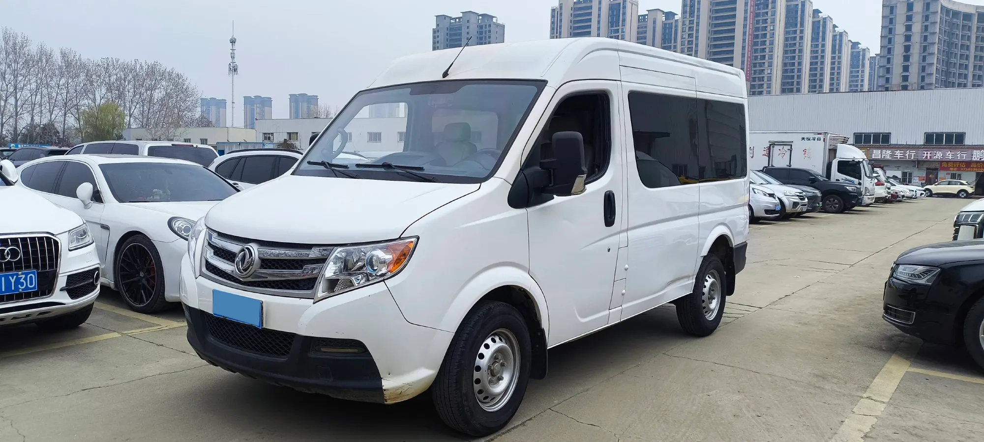 2019 MAXUS XinTu V80 2.5T 136HP L4 6MT,autocango,china used car exporter,china ev exporter,chinese used car exporter,chinese used ev exporter
