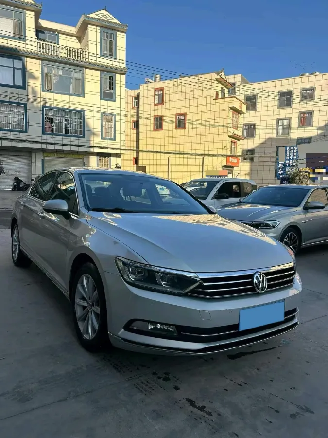 2019 Volkswagen Magotan 2.0T 186HP L4 7DCT,autocango,china used car exporter,china ev exporter,chinese used car exporter,chinese used ev exporter