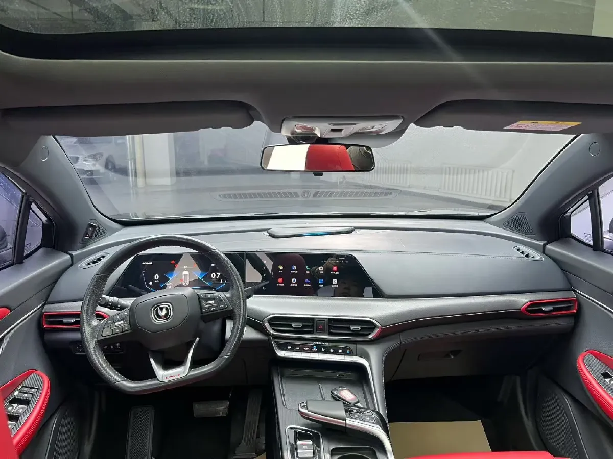 2020 ChangAn UNI-T 1.5T 180HP L4 7DCT,autocango,china used car exporter,china ev exporter,chinese used car exporter,chinese used ev exporter