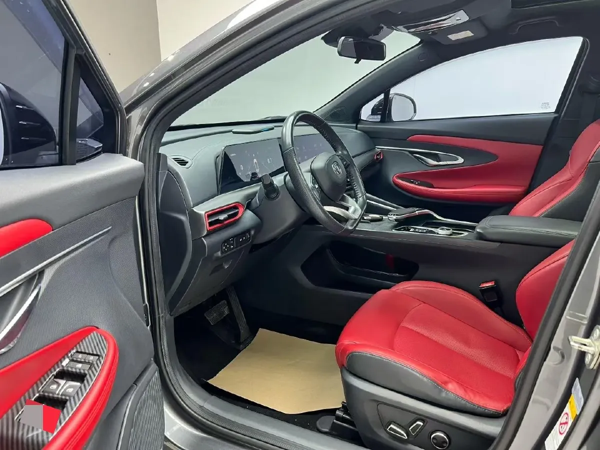 2020 ChangAn UNI-T 1.5T 180HP L4 7DCT,autocango,china used car exporter,china ev exporter,chinese used car exporter,chinese used ev exporter