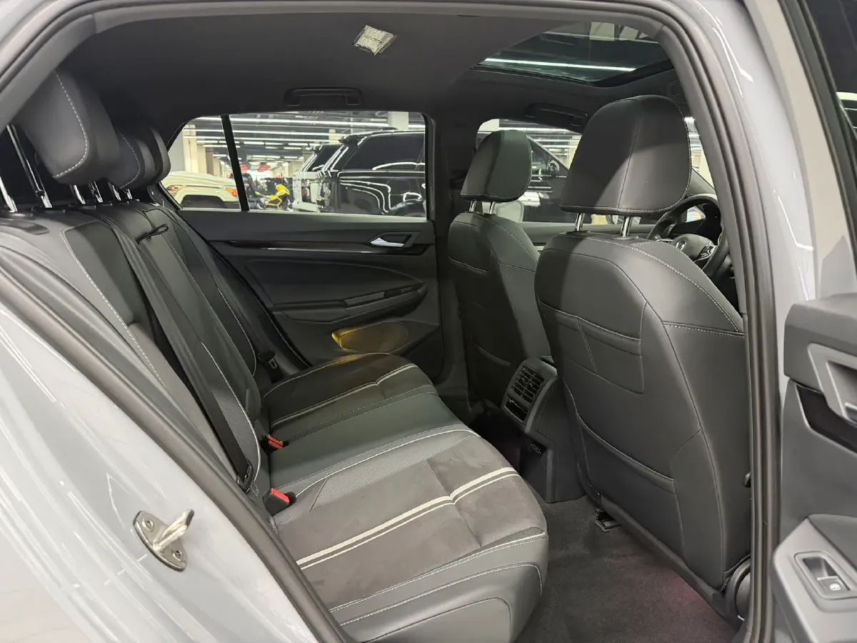 2023 Volkswagen Golf 1.4T 150HP L4 7DCT,autocango,china used car exporter,china ev exporter,chinese used car exporter,chinese used ev exporter