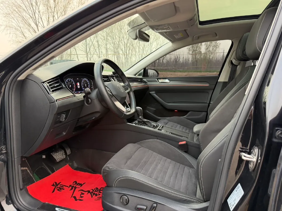 2020 Volkswagen Magotan 2.0T 186HP L4 7DCT,autocango,china used car exporter,china ev exporter,chinese used car exporter,chinese used ev exporter