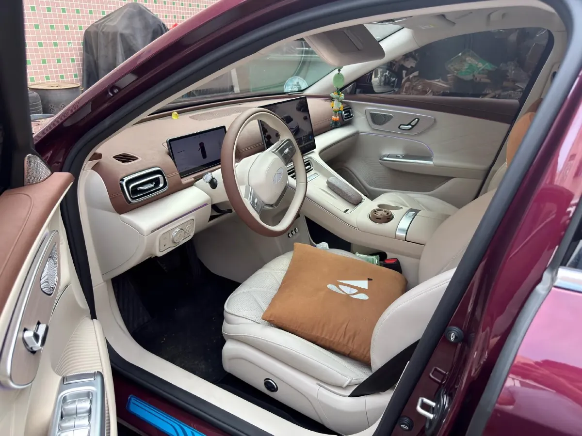 2025 Fulwin FulwinA9L 1.5T 156HP L4 1DHT PHEV,autocango,china used car exporter,china ev exporter,chinese used car exporter,chinese used ev exporter