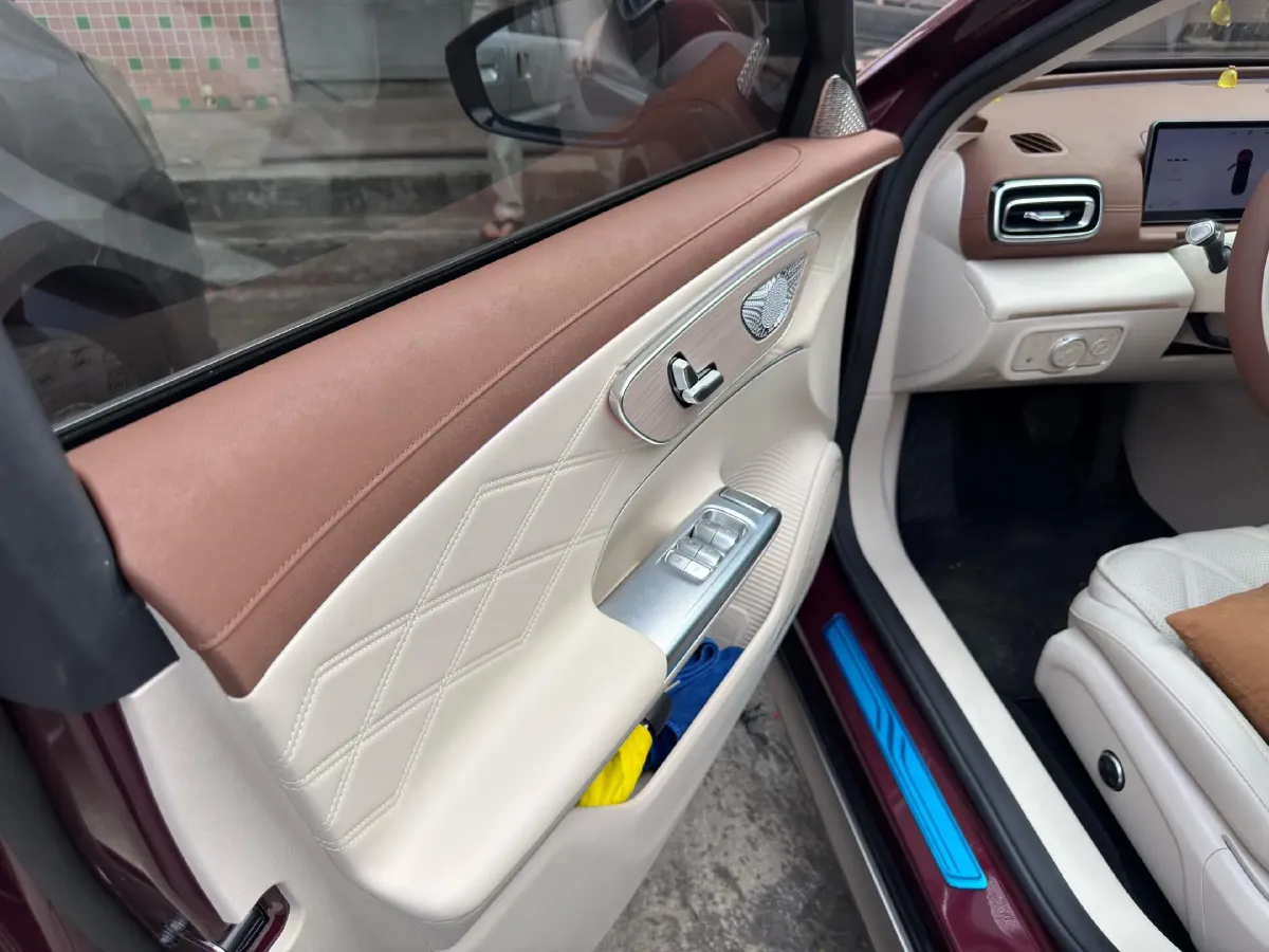 2025 Fulwin FulwinA9L 1.5T 156HP L4 1DHT PHEV,autocango,china used car exporter,china ev exporter,chinese used car exporter,chinese used ev exporter