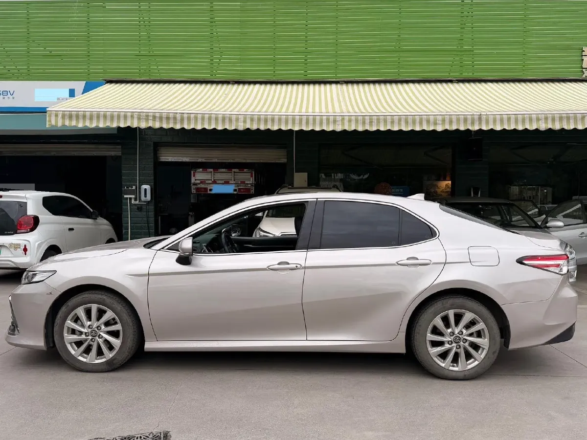 2021 Toyota Camry 2.0L 178HP L4 CVT,autocango,china used car exporter,china ev exporter,chinese used car exporter,chinese used ev exporter