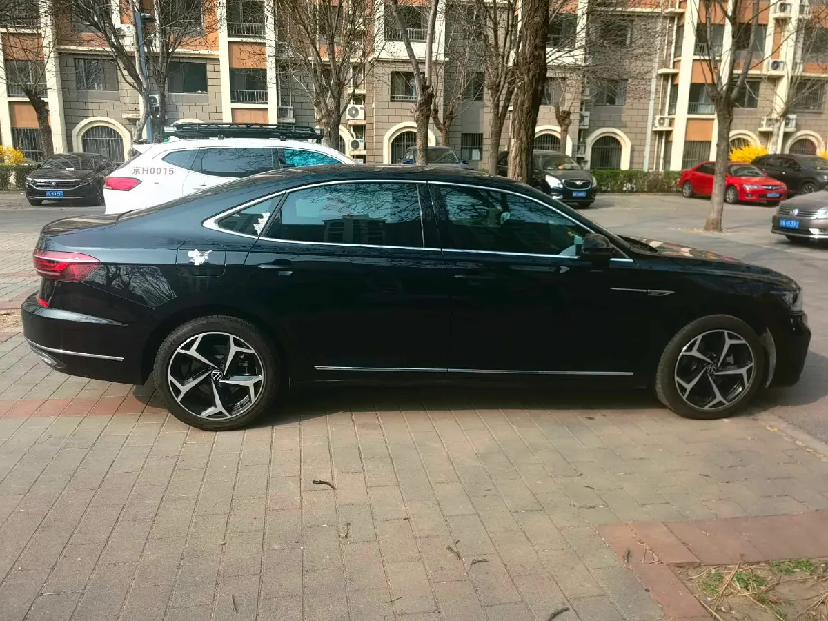 2024 Volkswagen Passat 2.0T 220HP L4 7DCT,autocango,china used car exporter,china ev exporter,chinese used car exporter,chinese used ev exporter