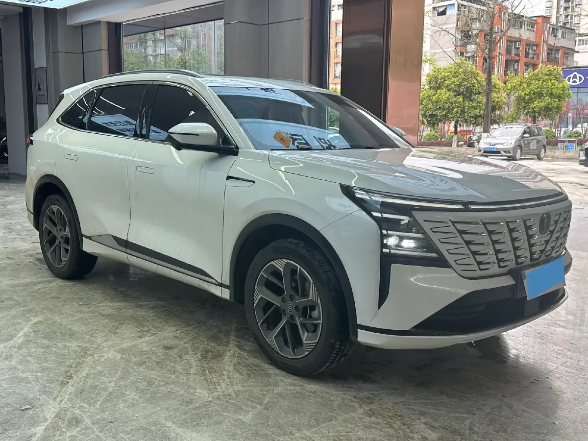 2025 ChangAn CS75 Plus 1.5T 192HP L4 8AT,autocango,china used car exporter,china ev exporter,chinese used car exporter,chinese used ev exporter