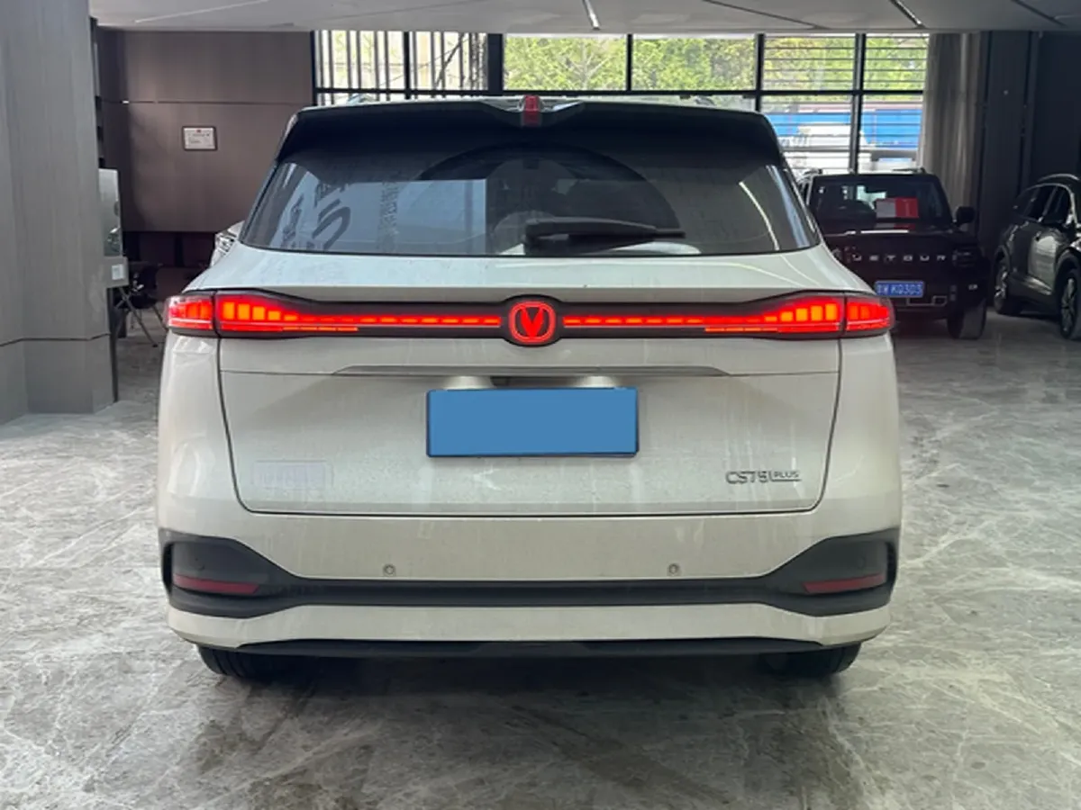 2025 ChangAn CS75 Plus 1.5T 192HP L4 8AT,autocango,china used car exporter,china ev exporter,chinese used car exporter,chinese used ev exporter