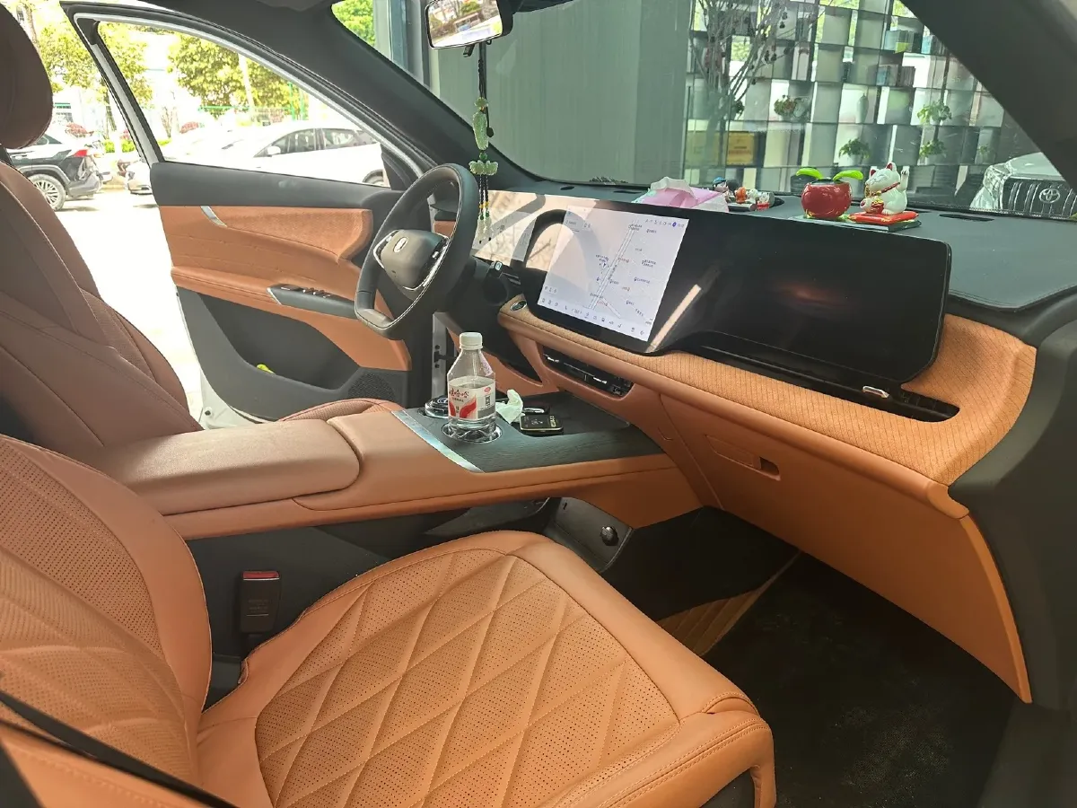 2025 ChangAn CS75 Plus 1.5T 192HP L4 8AT,autocango,china used car exporter,china ev exporter,chinese used car exporter,chinese used ev exporter