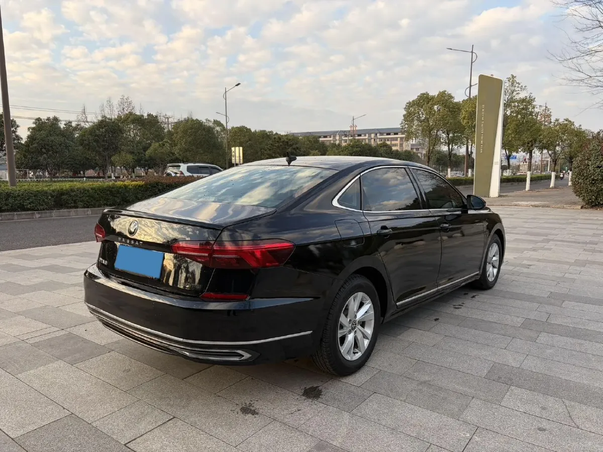 2021 Volkswagen Passat 1.4T 150HP L4 7DCT,autocango,china used car exporter,china ev exporter,chinese used car exporter,chinese used ev exporter
