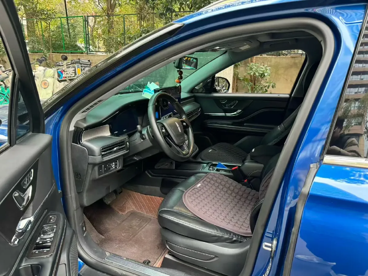 2021 Lincoln Corsair 2.0T 245HP L4 8AT,autocango,china used car exporter,china ev exporter,chinese used car exporter,chinese used ev exporter