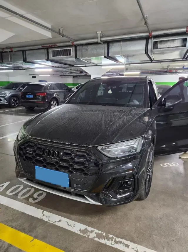 2024 Audi Q5L 2.0T 245HP L4 7DCT,autocango,china used car exporter,china ev exporter,chinese used car exporter,chinese used ev exporter
