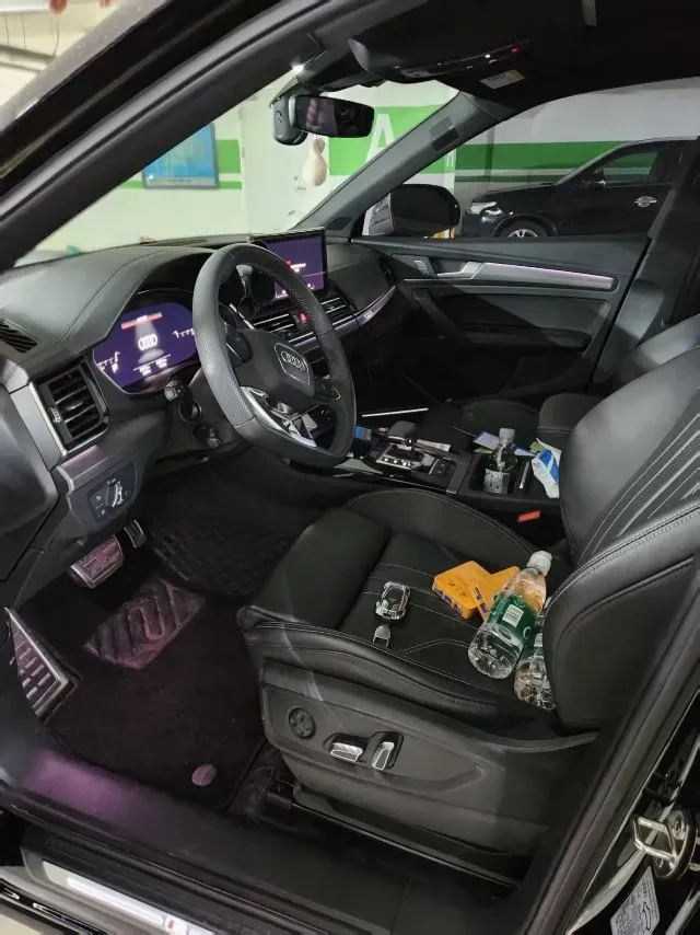 2024 Audi Q5L 2.0T 245HP L4 7DCT,autocango,china used car exporter,china ev exporter,chinese used car exporter,chinese used ev exporter