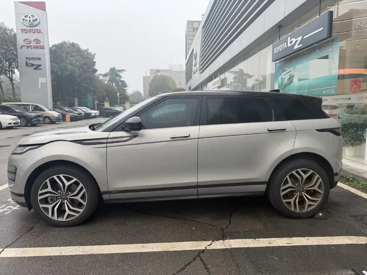 2022 Land Rover Range Rover Evoque 2.0T 249HP L4 9AT,autocango,china used car exporter,china ev exporter,chinese used car exporter,chinese used ev exporter