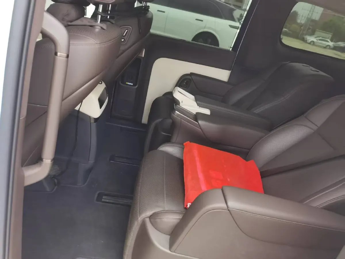 2024 Li MEGA BEV 102.7KWH,autocango,china used car exporter,china ev exporter,chinese used car exporter,chinese used ev exporter