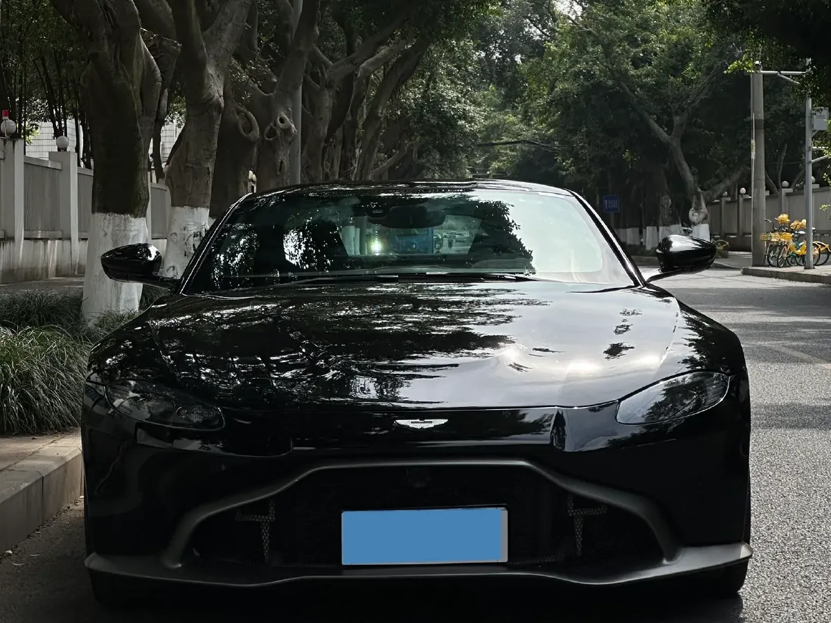 2018 Aston Martin V8 Vantage 4.0T 510HP V8 8AT,autocango,china used car exporter,china ev exporter,chinese used car exporter,chinese used ev exporter