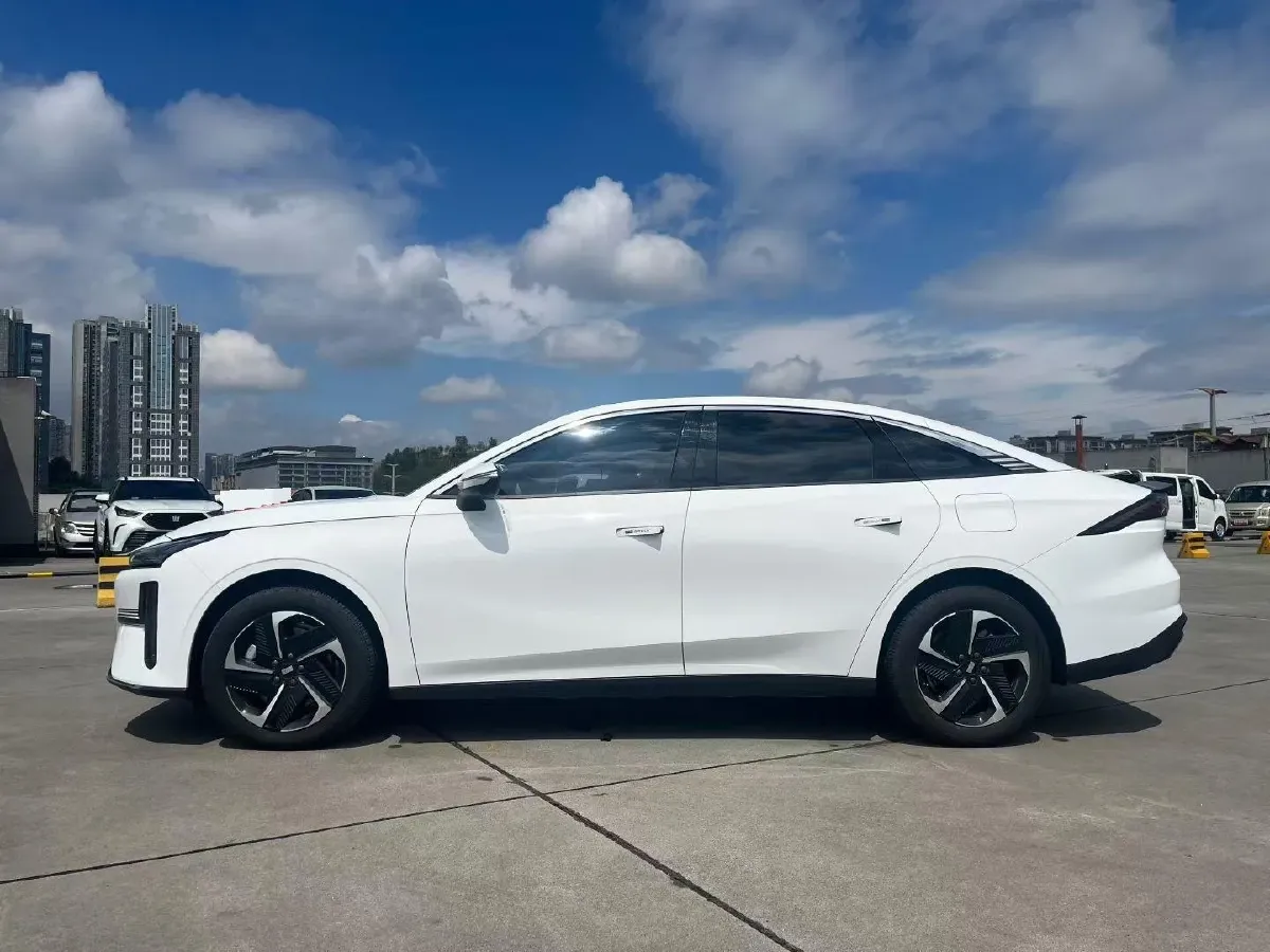 2024 Geely Galaxy L6 1.5T 163HP L4 3DHT PHEV,autocango,china used car exporter,china ev exporter,chinese used car exporter,chinese used ev exporter