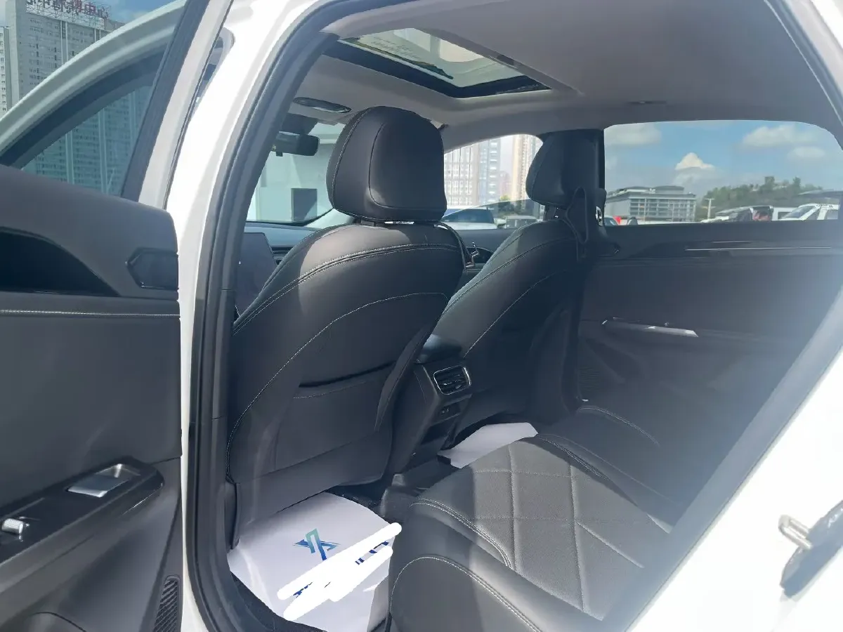 2024 Geely Galaxy L6 1.5T 163HP L4 3DHT PHEV,autocango,china used car exporter,china ev exporter,chinese used car exporter,chinese used ev exporter