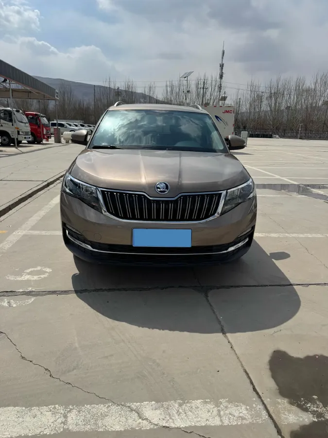 2018 Skoda Kamiq 1.5L 112HP L4 5MT,autocango,china used car exporter,china ev exporter,chinese used car exporter,chinese used ev exporter