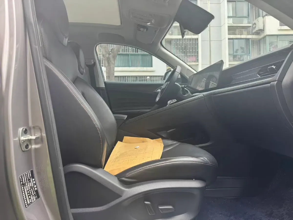 2023 Roewe RX5 1.5T 188HP L4 7DCT,autocango,china used car exporter,china ev exporter,chinese used car exporter,chinese used ev exporter