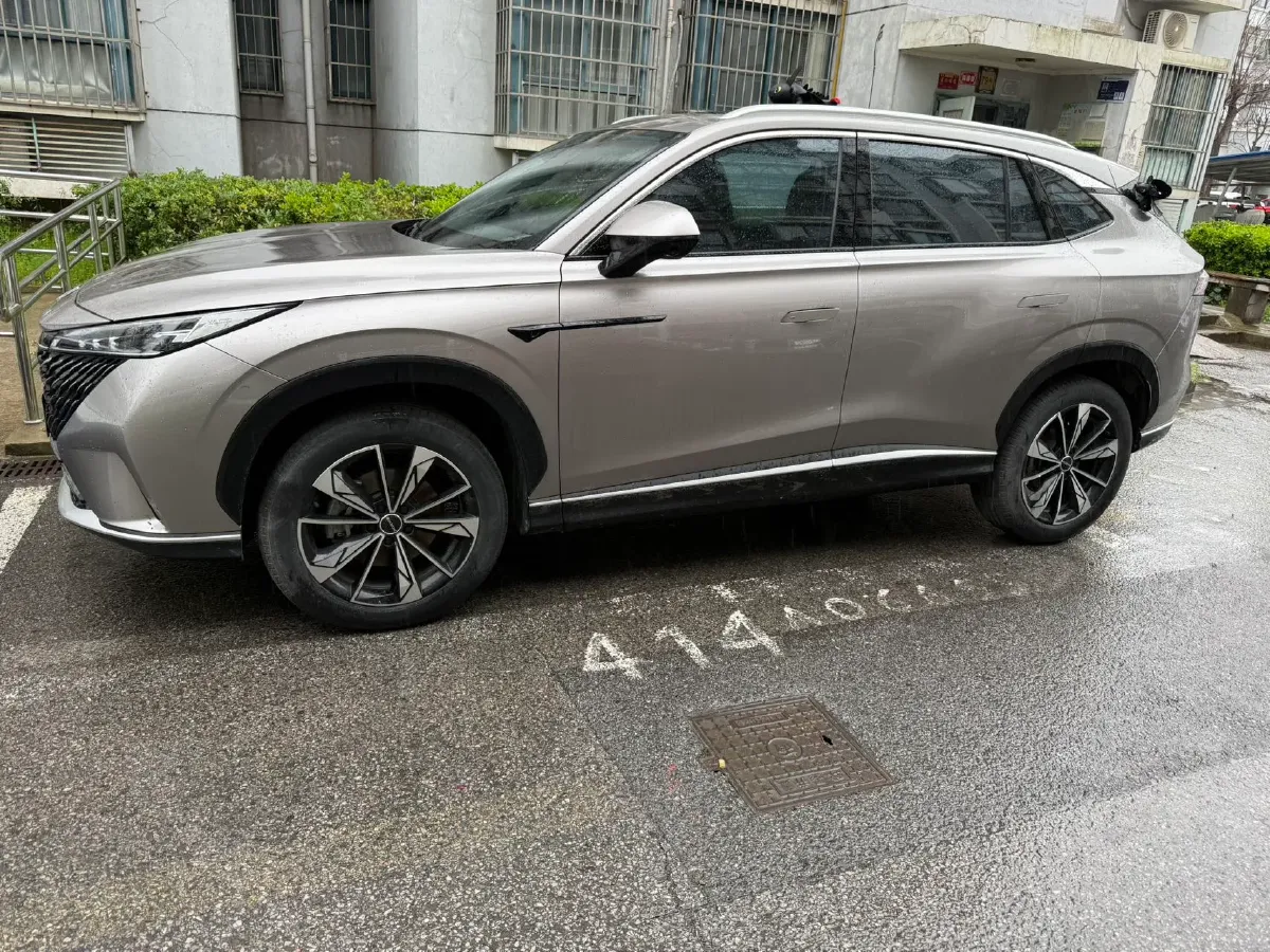 2023 Roewe RX5 1.5T 188HP L4 7DCT,autocango,china used car exporter,china ev exporter,chinese used car exporter,chinese used ev exporter